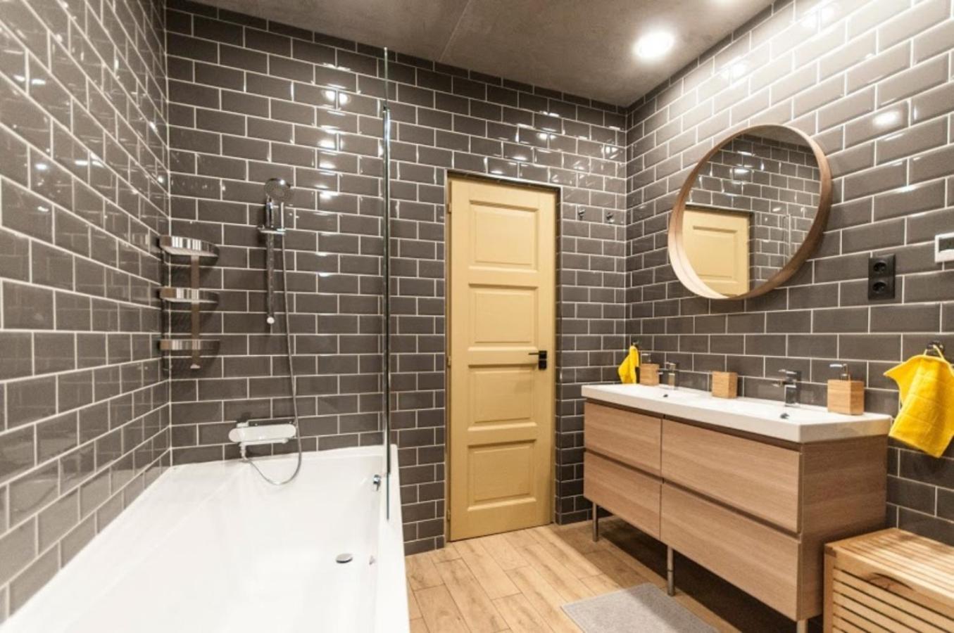 Apartment Geometric Luxury In The Center With 3br Budapest